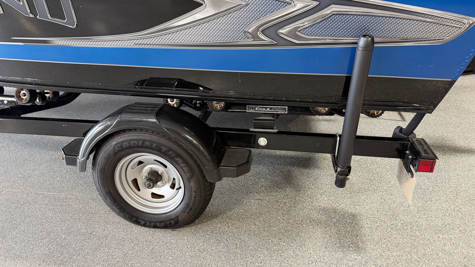 2017 Lund 1875 CROSSOVER XS 66