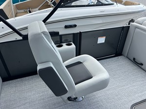 2027 Harris Cruiser 230 13