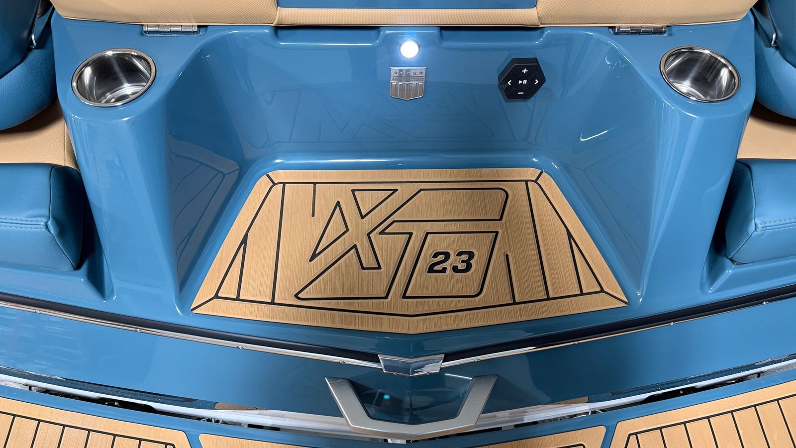 2026 Mastercraft XT23 14