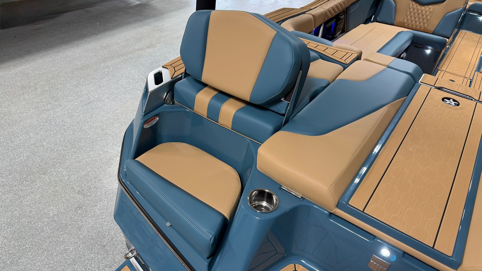 2026 Mastercraft XT23 17