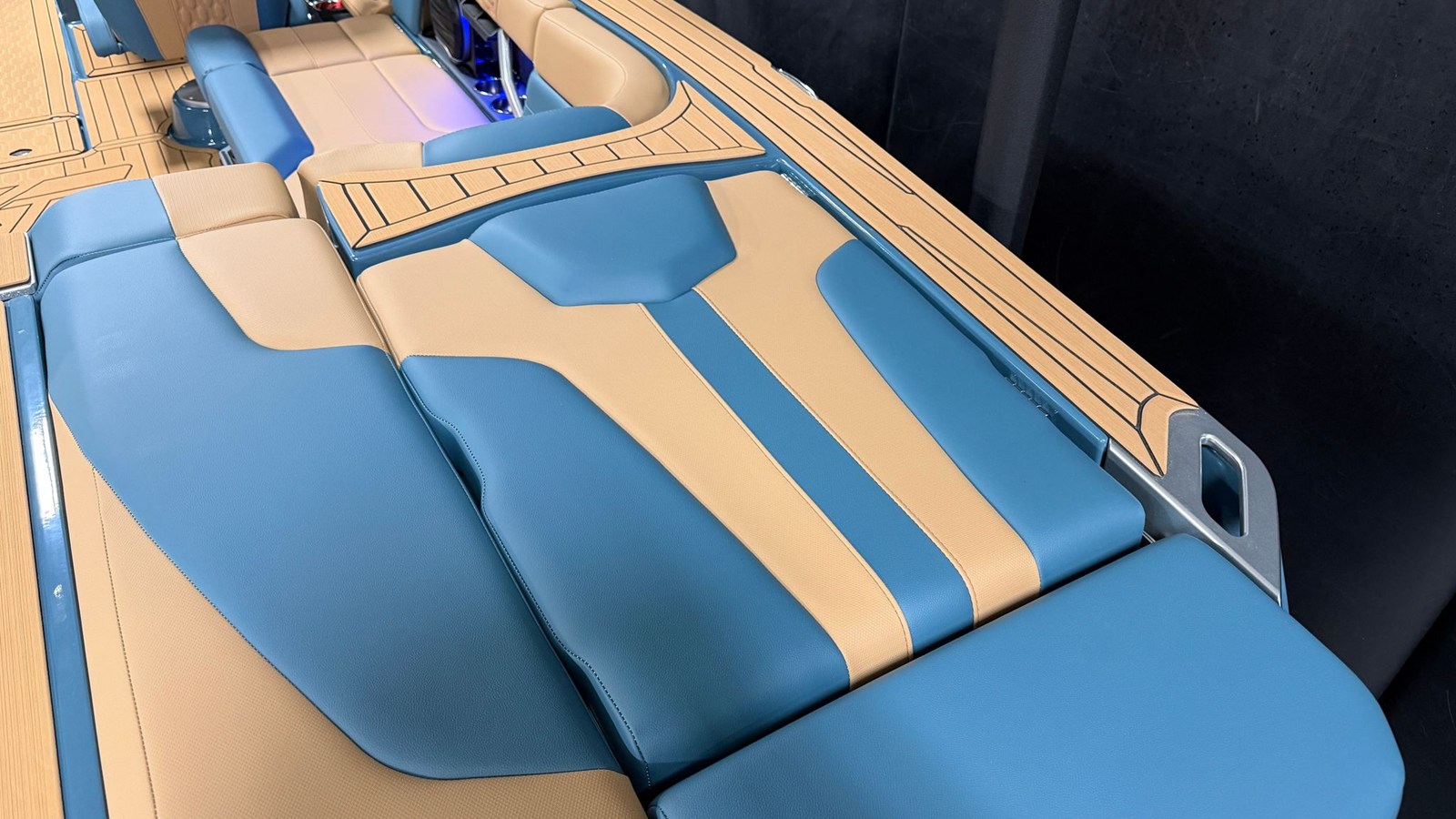 2026 Mastercraft XT23 22