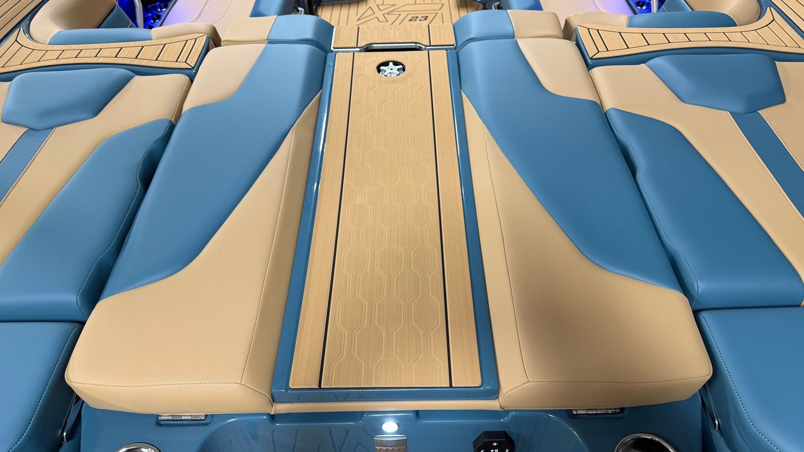2026 Mastercraft XT23 24