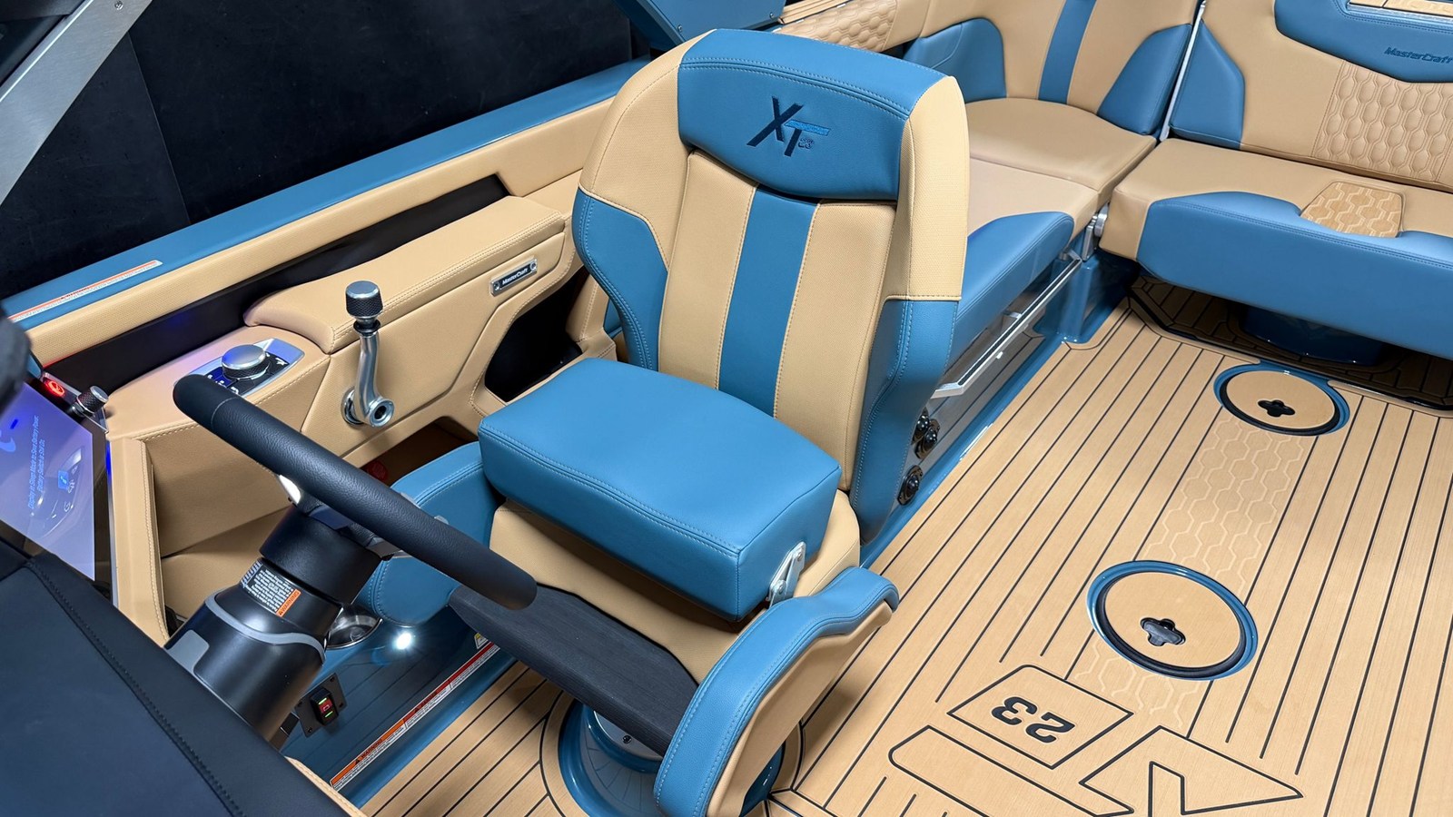 2026 Mastercraft XT23 62