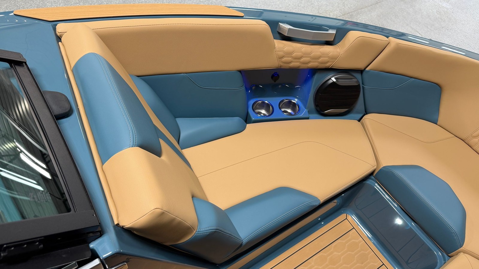 2026 Mastercraft XT23 84