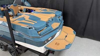 2026 Mastercraft XT23 8
