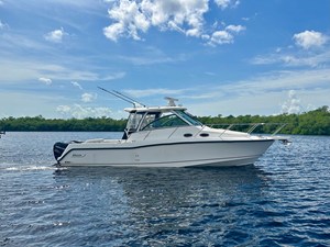 Boston Whaler 345 CONQUEST 0 2012 Boston Whaler 345 CONQUEST 1