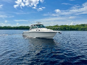 Boston Whaler 345 CONQUEST 2 2012 Boston Whaler 345 CONQUEST 3