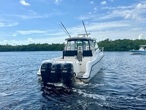 Boston Whaler 345 CONQUEST 13 2012 Boston Whaler 345 CONQUEST 14