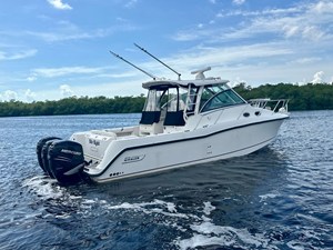 Boston Whaler 345 CONQUEST 14 2012 Boston Whaler 345 CONQUEST 15