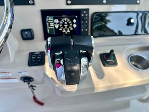 Boston Whaler 330 OUTRAGE 28 2021 Boston Whaler 330 OUTRAGE 29