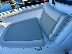 Boston Whaler 330 OUTRAGE 32 2021 Boston Whaler 330 OUTRAGE 33