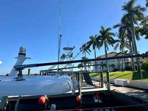 Boston Whaler 330 OUTRAGE 45 2021 Boston Whaler 330 OUTRAGE 46