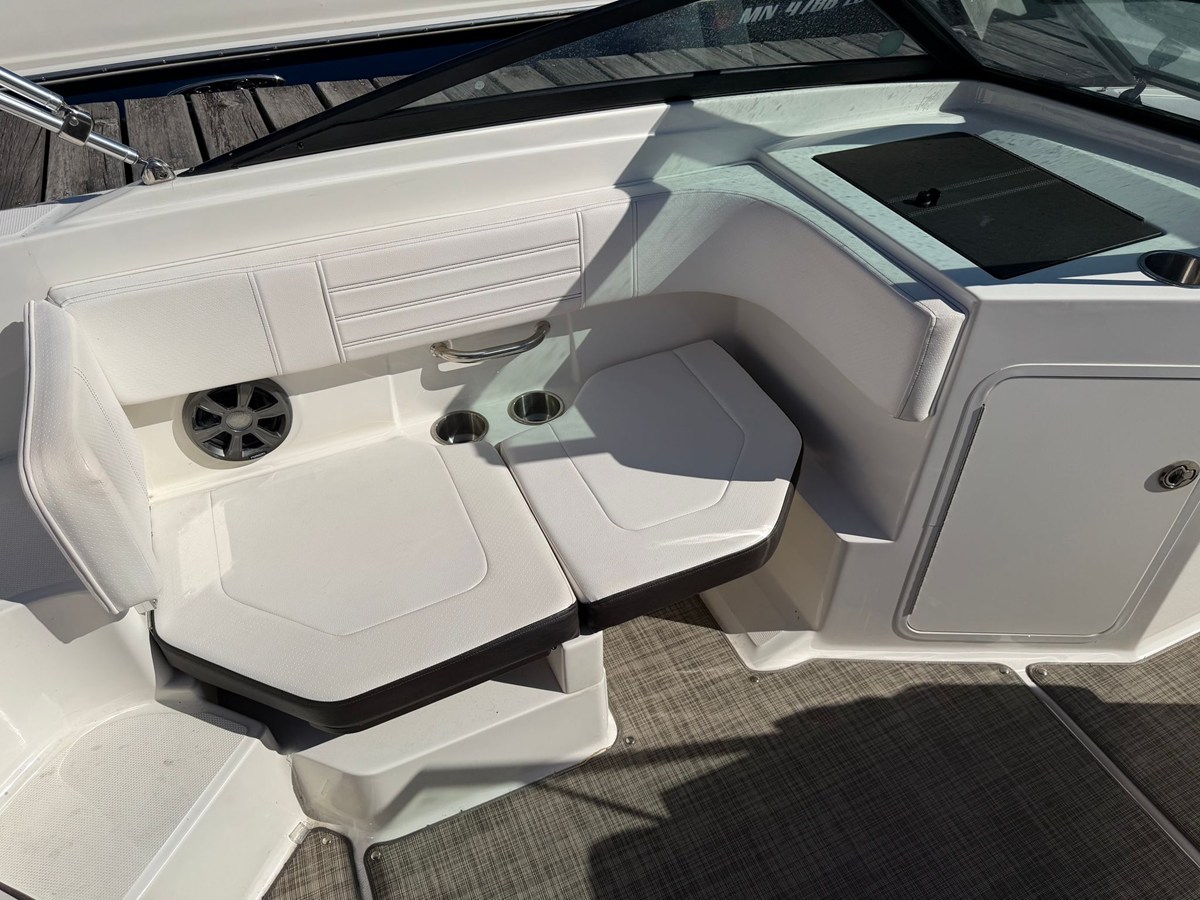 2019 Sea Ray 190 SPX 7