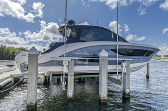 Sea Ray 370 SUNDANCER OUTBOARD 0 2022 Sea Ray 370 SUNDANCER OUTBOARD 1