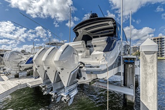 Sea Ray 370 SUNDANCER OUTBOARD 2 2022 Sea Ray 370 SUNDANCER OUTBOARD 3