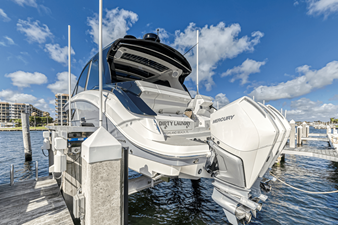 Sea Ray 370 SUNDANCER OUTBOARD 3 2022 Sea Ray 370 SUNDANCER OUTBOARD 4