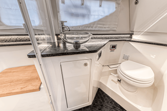 Sea Ray 370 SUNDANCER OUTBOARD 40 2022 Sea Ray 370 SUNDANCER OUTBOARD 41