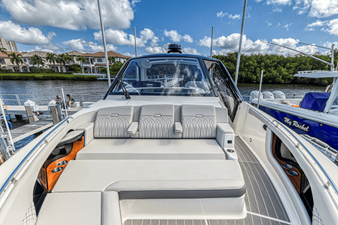 Sea Ray 370 SUNDANCER OUTBOARD 58 2022 Sea Ray 370 SUNDANCER OUTBOARD 59