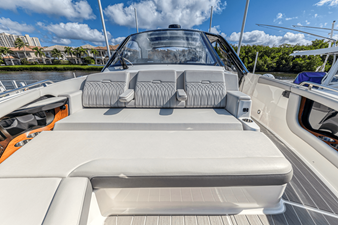 Sea Ray 370 SUNDANCER OUTBOARD 61 2022 Sea Ray 370 SUNDANCER OUTBOARD 62