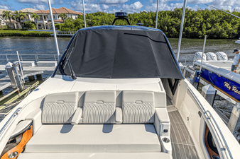 Sea Ray 370 SUNDANCER OUTBOARD 72 2022 Sea Ray 370 SUNDANCER OUTBOARD 73