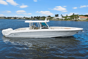 Boston Whaler 380 OUTRAGE 0 2018 Boston Whaler 380 OUTRAGE 1