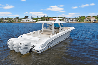 Boston Whaler 380 OUTRAGE 4 2018 Boston Whaler 380 OUTRAGE 5