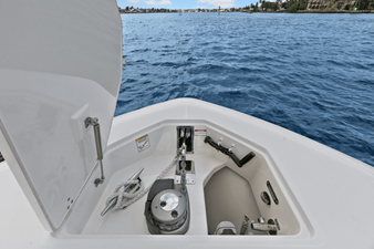 Boston Whaler 380 OUTRAGE 10 2018 Boston Whaler 380 OUTRAGE 11