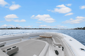 Boston Whaler 380 OUTRAGE 12 2018 Boston Whaler 380 OUTRAGE 13
