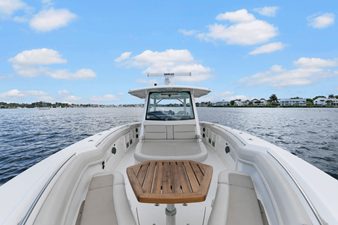 Boston Whaler 380 OUTRAGE 13 2018 Boston Whaler 380 OUTRAGE 14