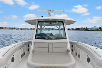 Boston Whaler 380 OUTRAGE 15 2018 Boston Whaler 380 OUTRAGE 16