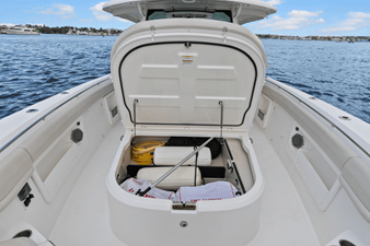 Boston Whaler 380 OUTRAGE 16 2018 Boston Whaler 380 OUTRAGE 17