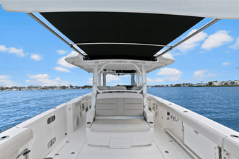 Boston Whaler 380 OUTRAGE 18 2018 Boston Whaler 380 OUTRAGE 19