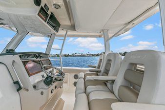 Boston Whaler 380 OUTRAGE 20 2018 Boston Whaler 380 OUTRAGE 21