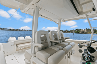 Boston Whaler 380 OUTRAGE 24 2018 Boston Whaler 380 OUTRAGE 25