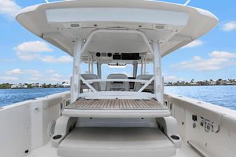 Boston Whaler 380 OUTRAGE 29 2018 Boston Whaler 380 OUTRAGE 30
