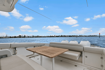 Boston Whaler 380 OUTRAGE 31 2018 Boston Whaler 380 OUTRAGE 32