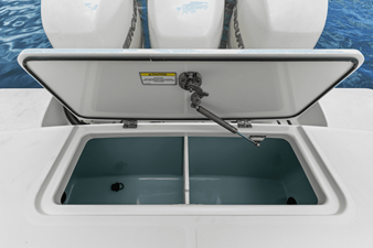 Boston Whaler 380 OUTRAGE 37 2018 Boston Whaler 380 OUTRAGE 38