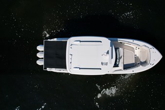 Boston Whaler 350 Realm 9 2023 Boston Whaler 350 Realm 10
