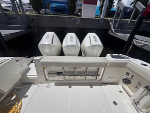 Boston Whaler 350 Realm 13 2023 Boston Whaler 350 Realm 14