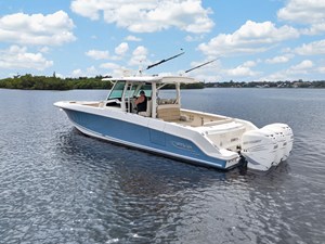 Boston Whaler 380 OUTRAGE 0 2018 Boston Whaler 380 OUTRAGE 1
