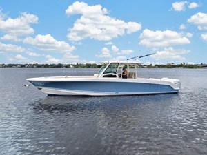 Boston Whaler 380 OUTRAGE 1 2018 Boston Whaler 380 OUTRAGE 2