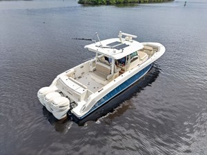 Boston Whaler 380 OUTRAGE 5 2018 Boston Whaler 380 OUTRAGE 6