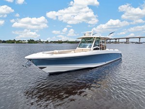 Boston Whaler 380 OUTRAGE 6 2018 Boston Whaler 380 OUTRAGE 7