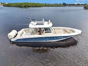 Boston Whaler 380 OUTRAGE 8 2018 Boston Whaler 380 OUTRAGE 9