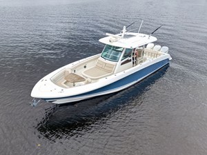 Boston Whaler 380 OUTRAGE 11 2018 Boston Whaler 380 OUTRAGE 12
