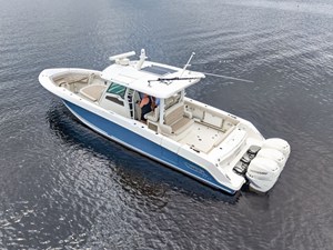 Boston Whaler 380 OUTRAGE 13 2018 Boston Whaler 380 OUTRAGE 14