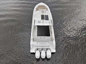 Boston Whaler 380 OUTRAGE 14 2018 Boston Whaler 380 OUTRAGE 15