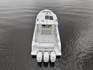 Boston Whaler 380 OUTRAGE 15 2018 Boston Whaler 380 OUTRAGE 16