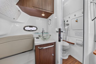 Boston Whaler 380 OUTRAGE 20 2018 Boston Whaler 380 OUTRAGE 21