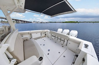 Boston Whaler 380 OUTRAGE 37 2018 Boston Whaler 380 OUTRAGE 38